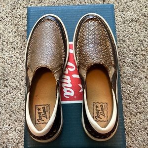 New in box women’s slip on casual leather shoes